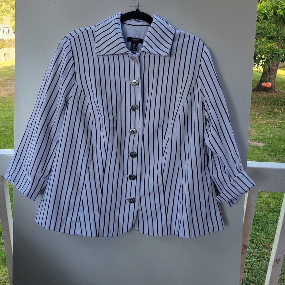 NWT WOMENS Chaps Blazer White with Blue Pin Stripes SIZE‎ SMALL
